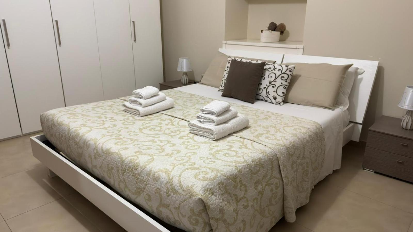 Appartamento Fontanella Deluxe Бриндизи Экстерьер фото